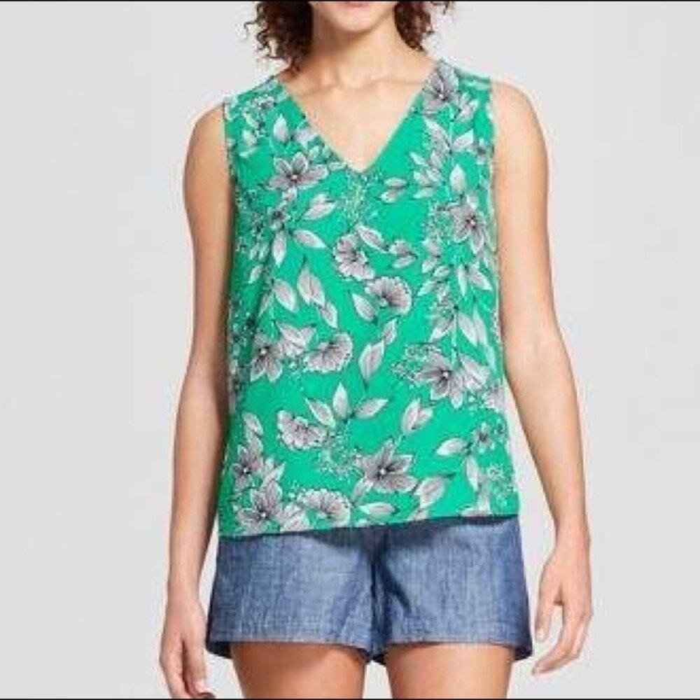A New Day Green White Floral Sleeveless V-Neck Tank Top Womens' Size Medium